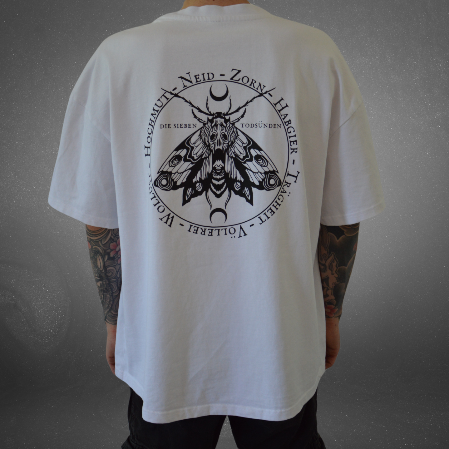 UNSAINTED OVERSIZED T-SHIRT